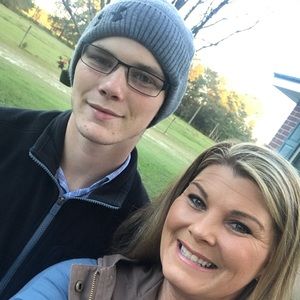 Meet your Posher, Dana